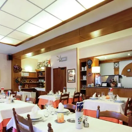 ホテル Del Corso セストラ