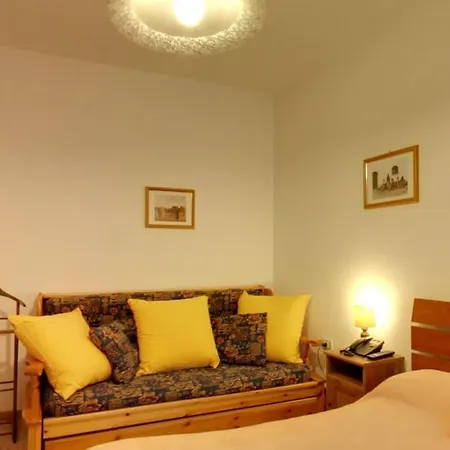 Del Corso セストラ